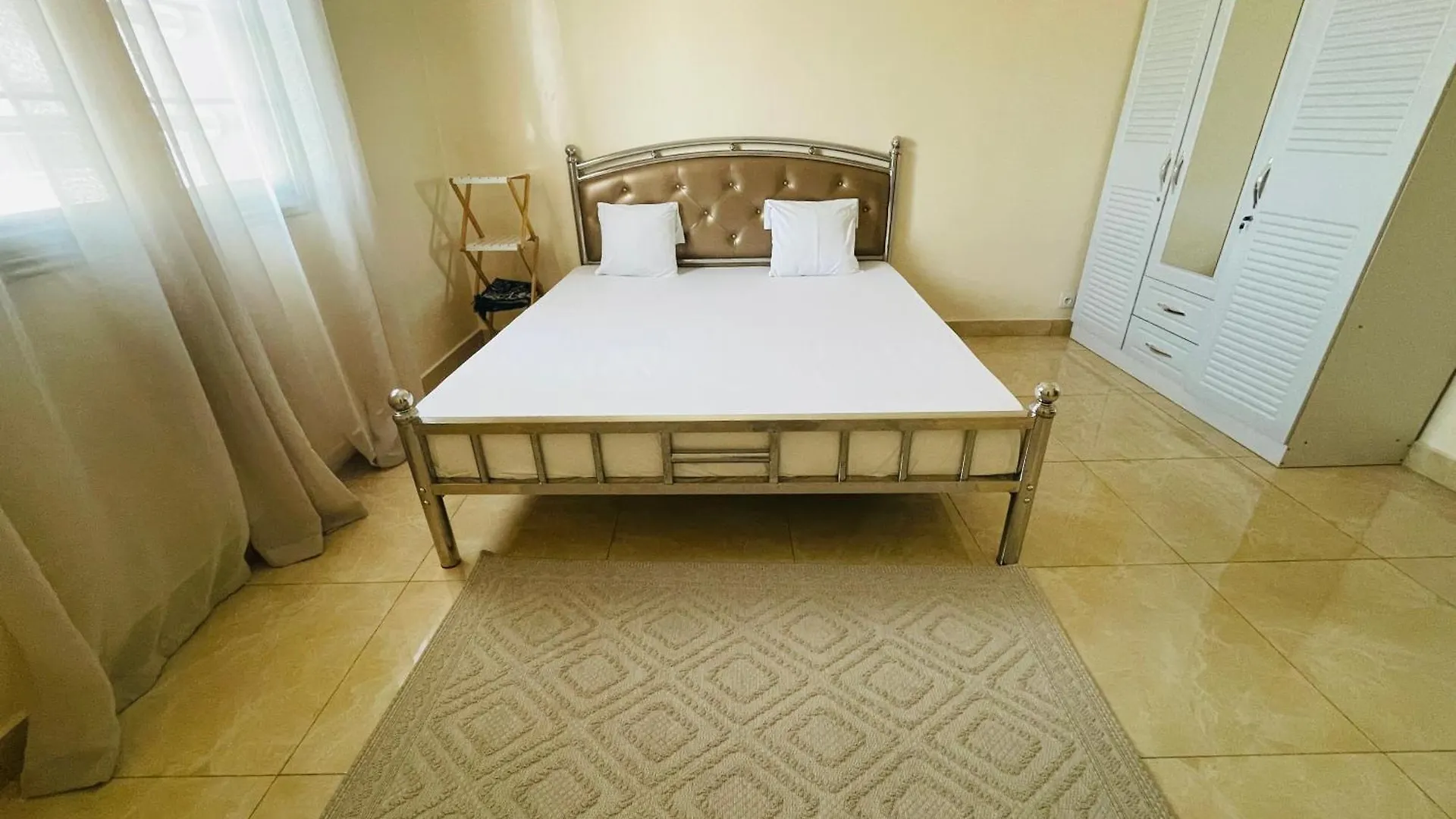 Appart 2 Chambres Calme-F3 Avec Ascenseur Maristes Dakar 0*,  Senegal
