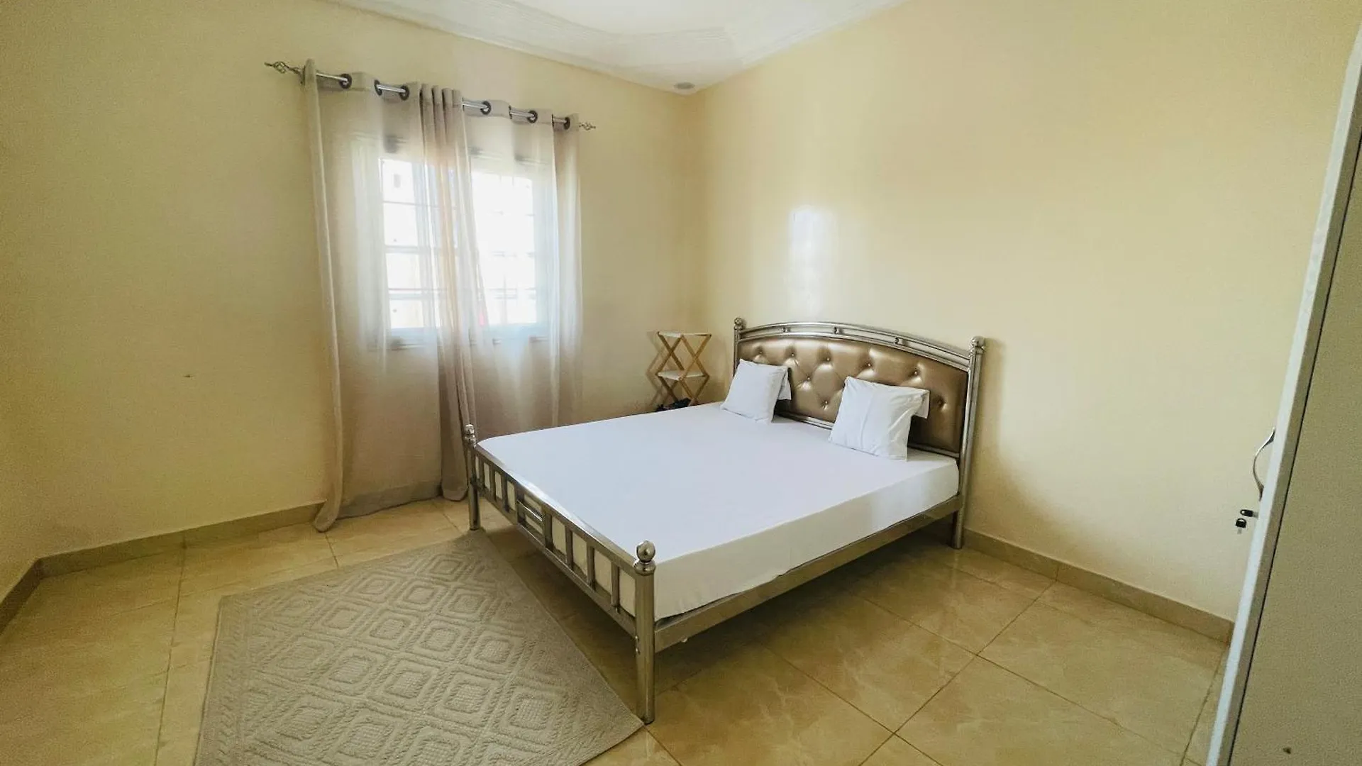 Appart 2 Chambres Calme-F3 Avec Ascenseur Maristes Dakar 0*,  Senegal