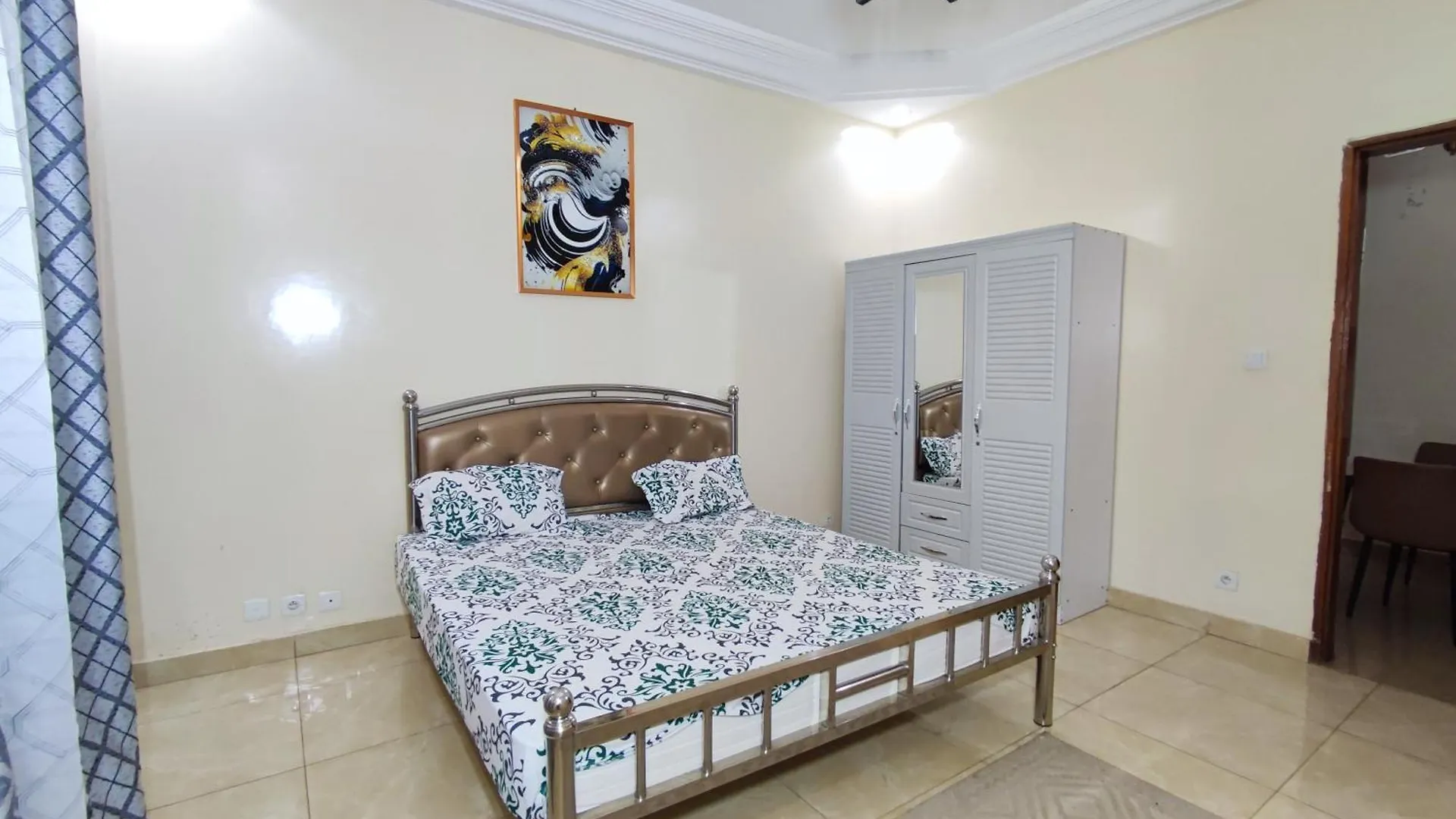 Appart 2 Chambres Calme-F3 Avec Ascenseur Maristes Dakar Appartamento